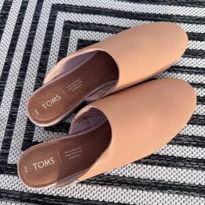 Toms Slide On Neutral Flats